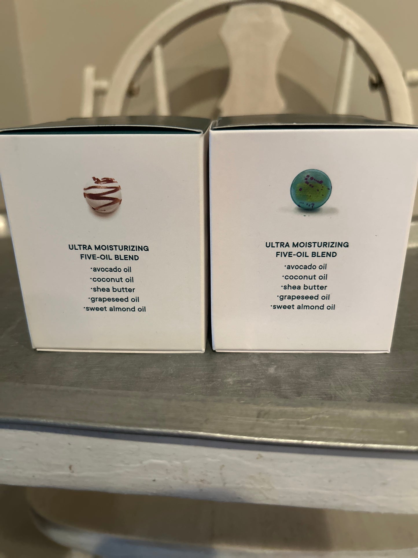 Lātika Bath Bomb