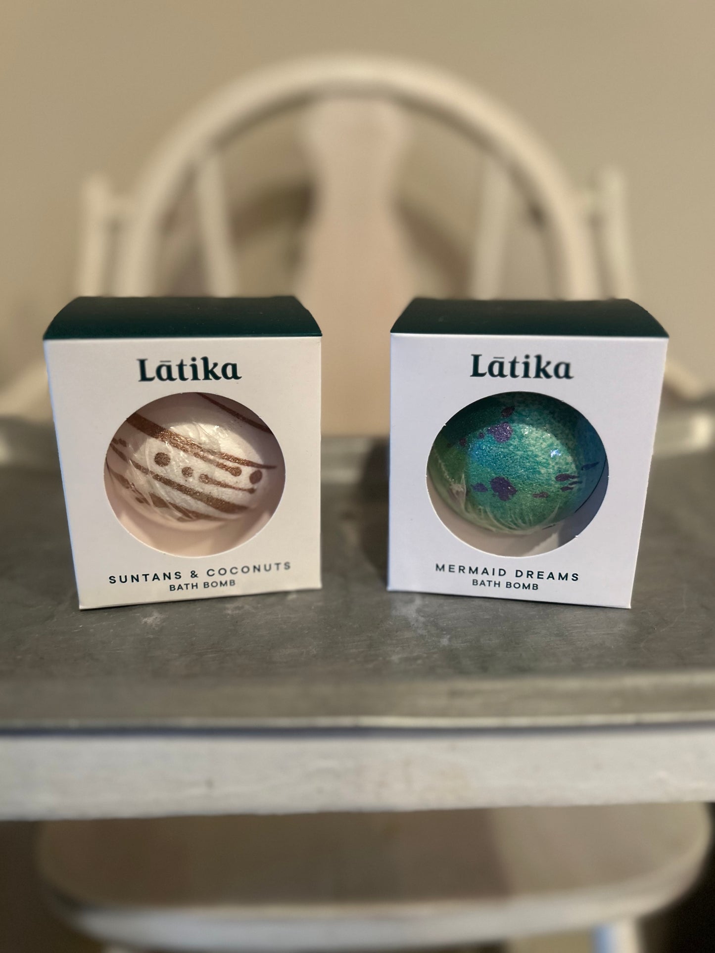 Lātika Bath Bomb
